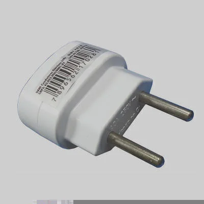 Adaptador Univ. 2P Chato p/ Redondo 10A 127/250VAC