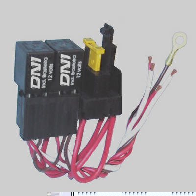 Kit 2 Mini Relés c/ Soquete Chicote Fusível 24V 40A 4T DNI DNI0218