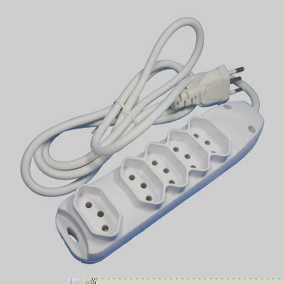 Extensão BR 5 Tomadas 2P+T 10A Cabo PP 3m Munido Conexão <1000V DNI DNI7235