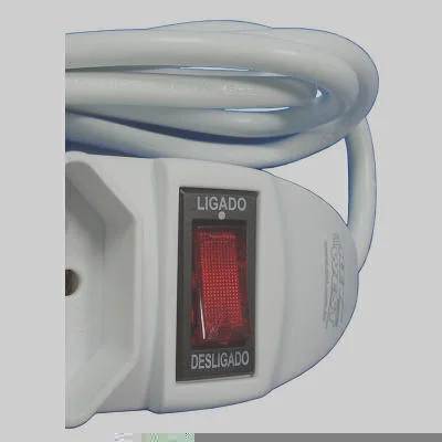 Filtro de Linha c/ Disjuntor 4 Tom. 2P+T 10A 250VAC Cabo PP 1,5m