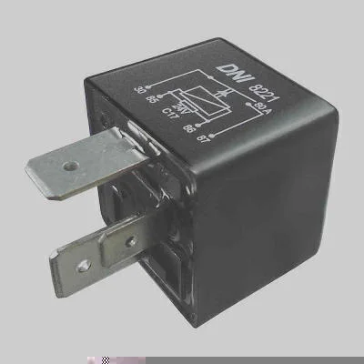 Relé Aux. Selado c/ Resistor p/ Máquinas Agrícolas 24V 4 Term. DNI DNI8221