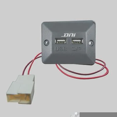 Tomada Carregador Veicular Duplo USB Bivolt Saída 5VDC DNI DNI0583