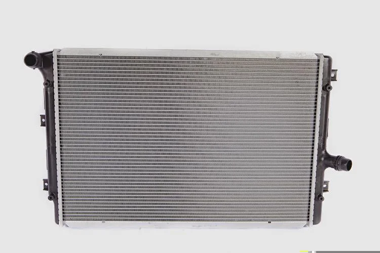 Radiador DENSO BC422136-6240RC